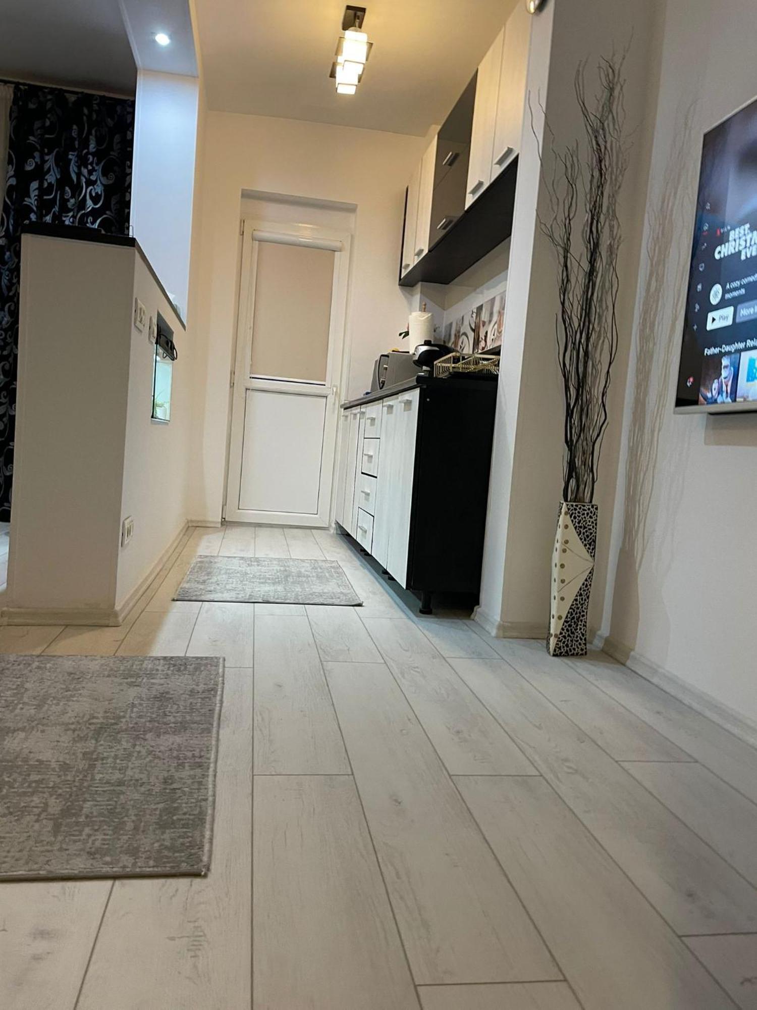 Fancy Studio Arena Nationala Bukarest Eksteriør billede